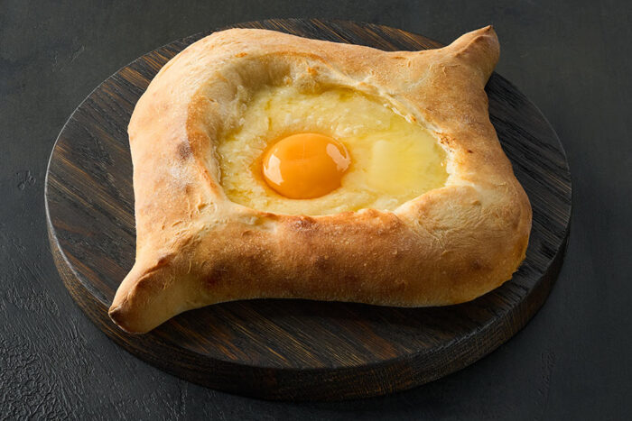 Хачапури по-аджарски классический (лодочка)