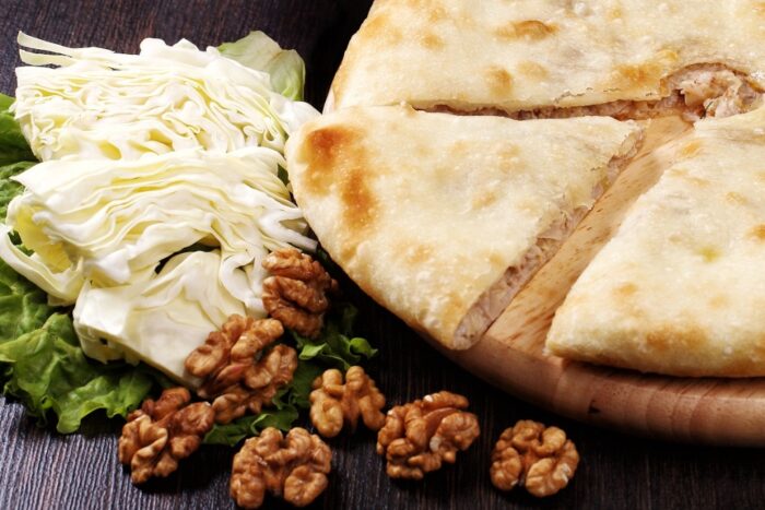 Осетинский пирог с капустой и луком
